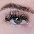 Afbeelding laden in Galerijviewer, My Fast Lashes | Iconic Lashes - Single Box
