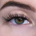 Afbeelding laden in Galerijviewer, My Fast Lashes | Glamorous Lashes - Mixed Box Lashes
